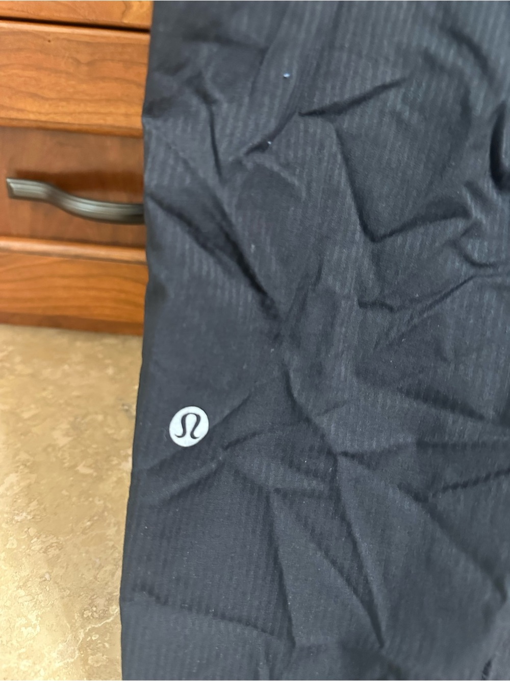 lululemon athletica women’s drawstring lightweight athletic pants - Picture 3 of 4